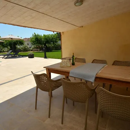 Des Trois Anges-2 By Interhome Apartment Saint-Denis (Gard)